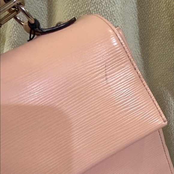 Louis Vuitton Epi Cluny MM Rose Ballerina Pink Bag With Shoulder Strap and COA - Picture 7 of 16